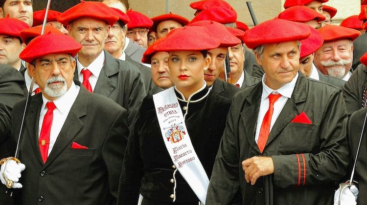 BLANC, ROUGE ET NOIR – À Irùn : Gora San Marcial !